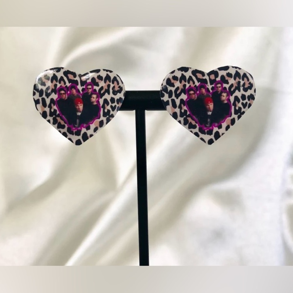 Limp Bizkit earrings cheetah nu metal band